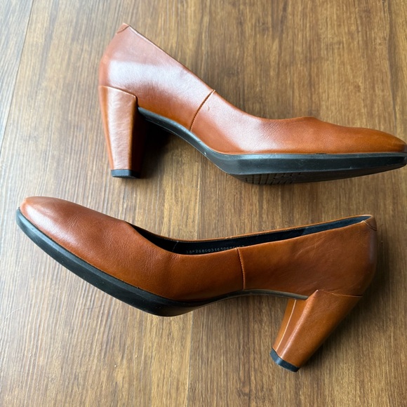 Ecco Heels Womens 38 US 7 Shape 55 Plateau Pump Amber Brown Leather Shoes Career - Picture 3 of 12